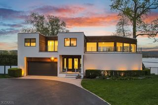 28 Glen Ct, Pompton Lakes Boro, NJ 07442