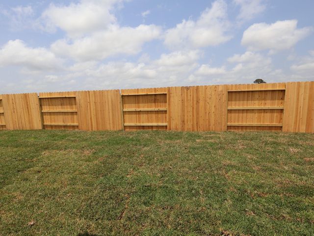 13922 Baikal Manor Drive, Santa Fe, TX 77510