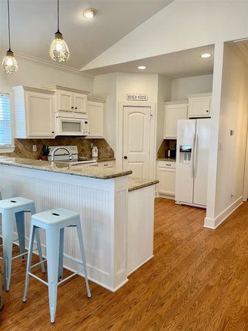 1745 Catfish Lane, Crystal Beach, TX 77650