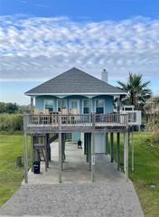 1745 Catfish Lane, Crystal Beach, TX 77650
