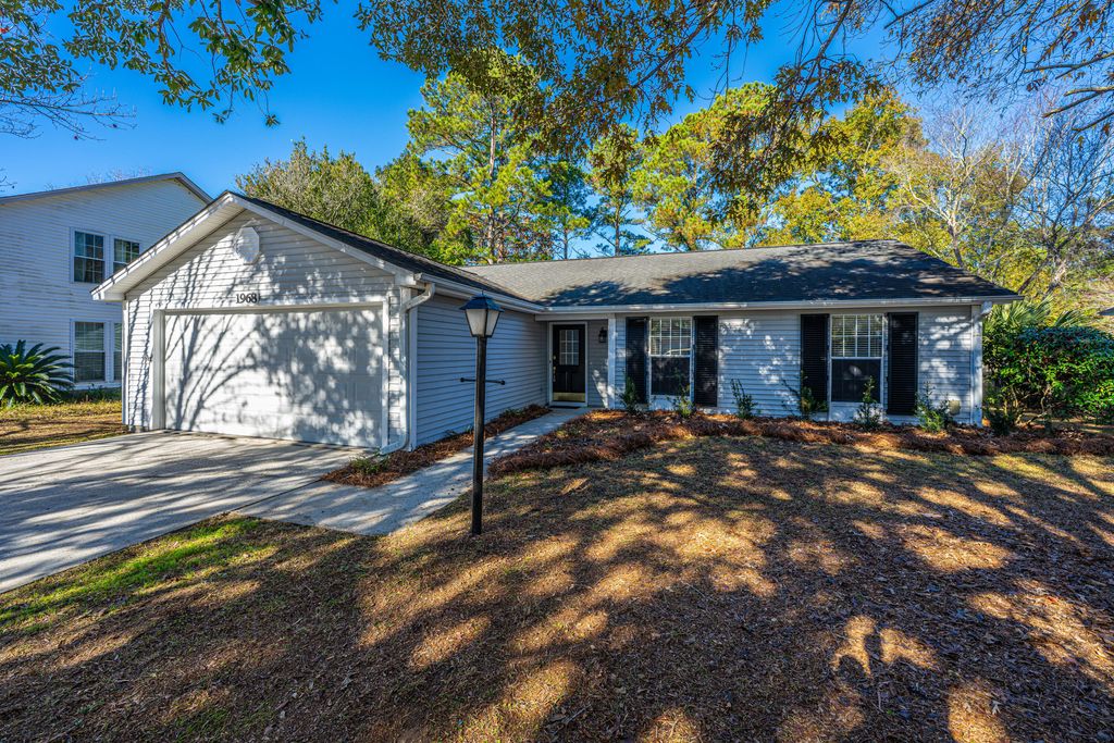 1968 Presidio Drive, Mount Pleasant, SC 29466