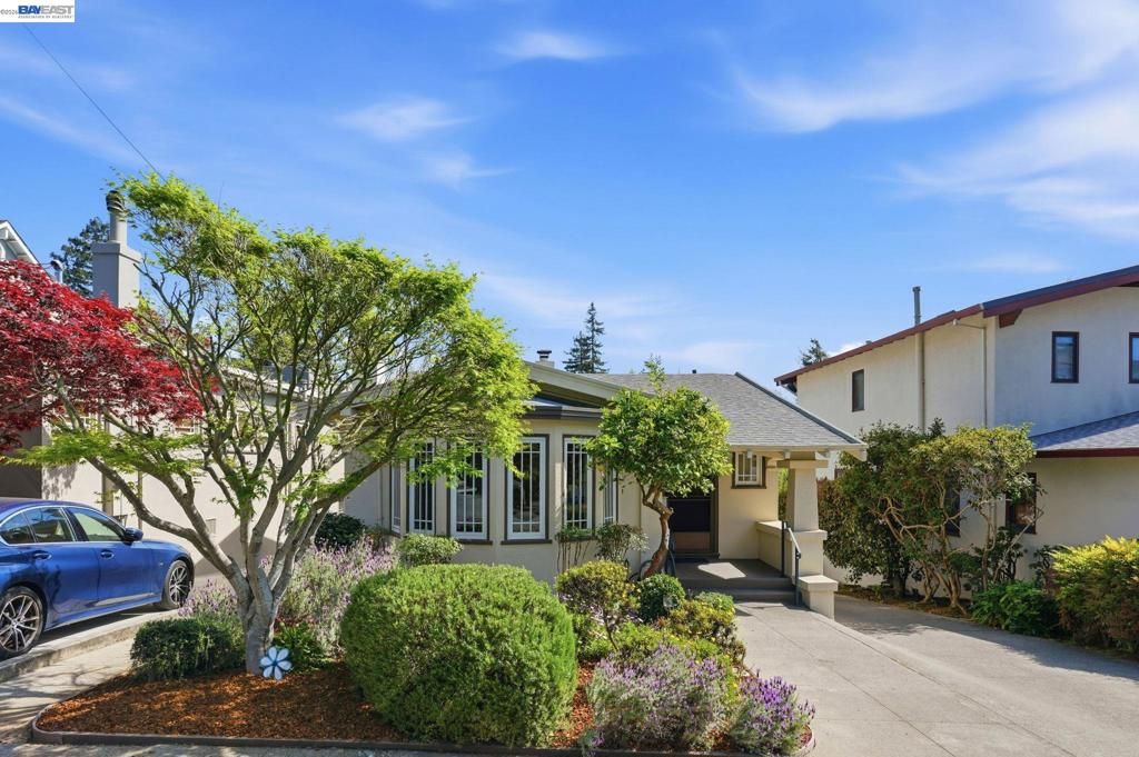 Image 24 of property listing at 1130 Ranleigh Way, Piedmont, CA 94610