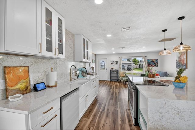 2607 W End Road, West Palm Beach, FL 33406