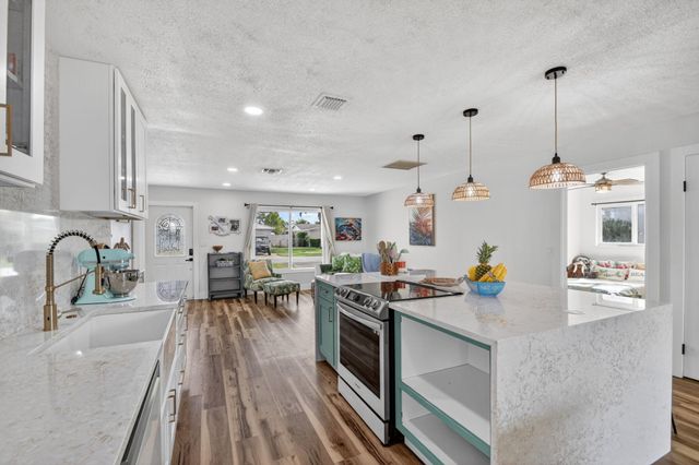 2607 W End Road, West Palm Beach, FL 33406