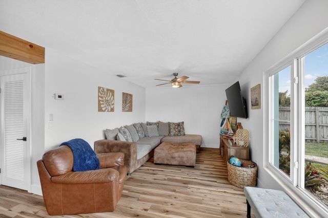 2607 W End Road, West Palm Beach, FL 33406