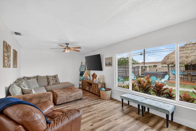 2607 W End Road, West Palm Beach, FL 33406