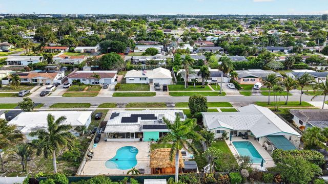 2607 W End Road, West Palm Beach, FL 33406