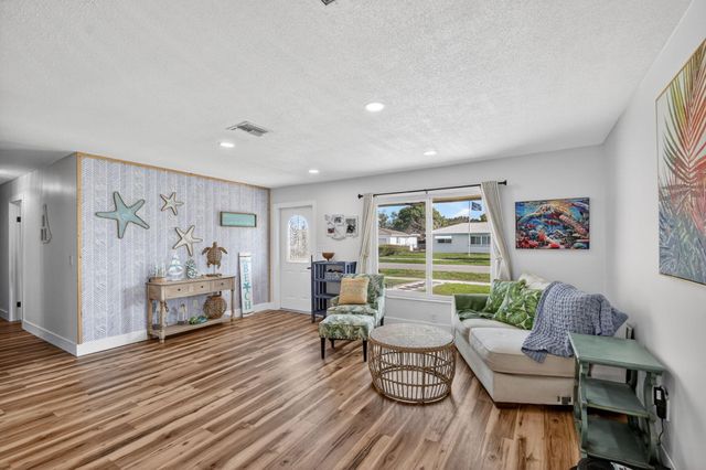 2607 W End Road, West Palm Beach, FL 33406