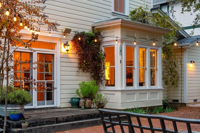 990 Thompson Way, Placerville, CA 95667