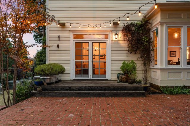 990 Thompson Way, Placerville, CA 95667