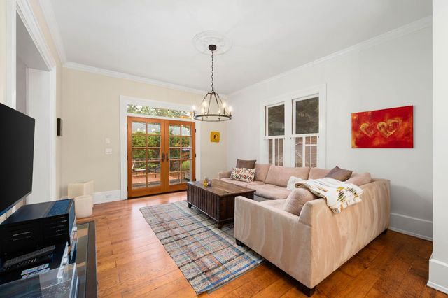 990 Thompson Way, Placerville, CA 95667