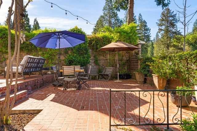 990 Thompson Way, Placerville, CA 95667