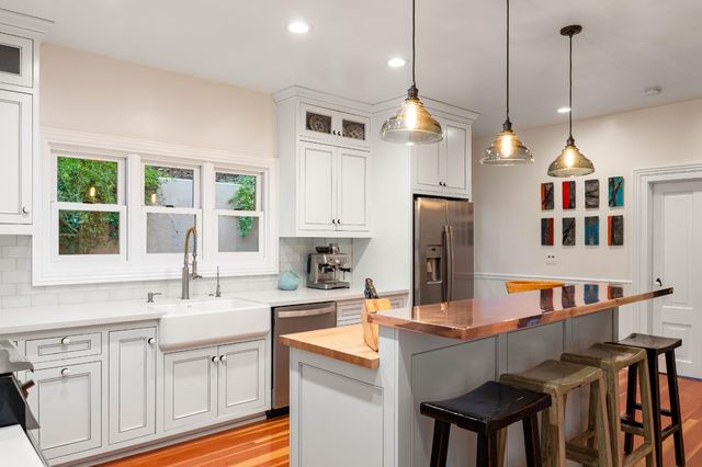 990 Thompson Way, Placerville, CA 95667