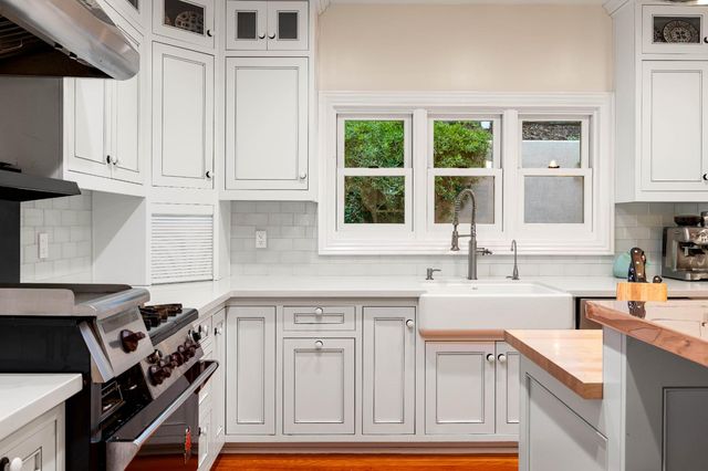 990 Thompson Way, Placerville, CA 95667