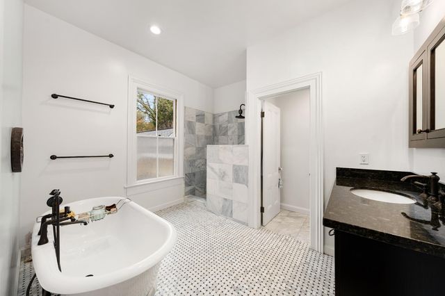 990 Thompson Way, Placerville, CA 95667