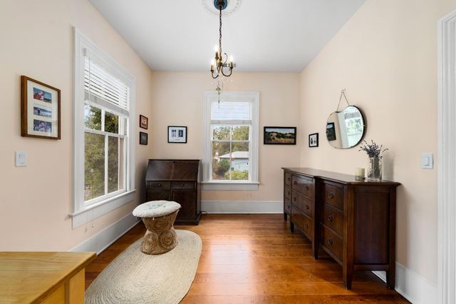 990 Thompson Way, Placerville, CA 95667