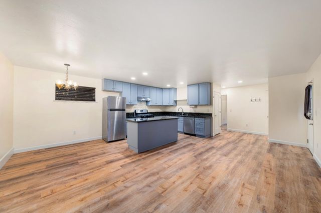 990 Thompson Way, Placerville, CA 95667