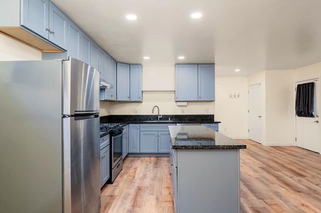 990 Thompson Way, Placerville, CA 95667