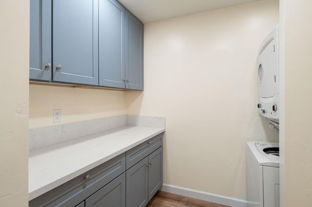 990 Thompson Way, Placerville, CA 95667