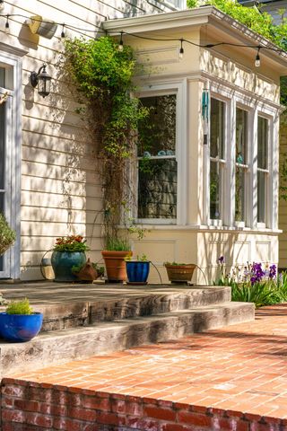 990 Thompson Way, Placerville, CA 95667