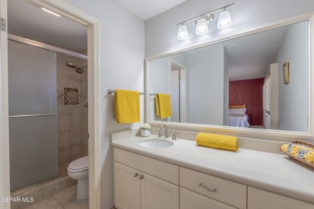 6201 Sylvania Way, El Paso, TX 79912