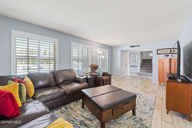 6201 Sylvania Way, El Paso, TX 79912