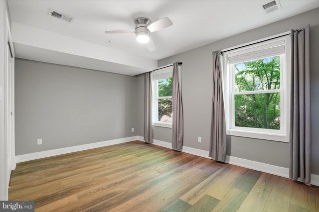 218 FOUNTAIN ST, Philadelphia, PA 19128