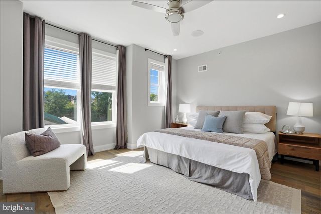 218 FOUNTAIN ST, Philadelphia, PA 19128