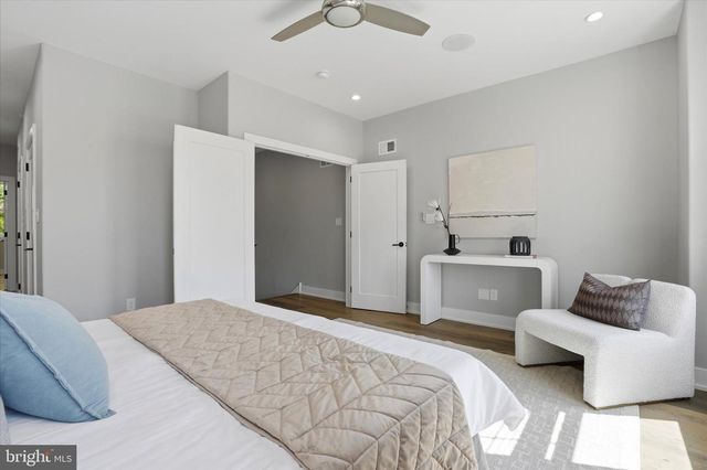 218 FOUNTAIN ST, Philadelphia, PA 19128