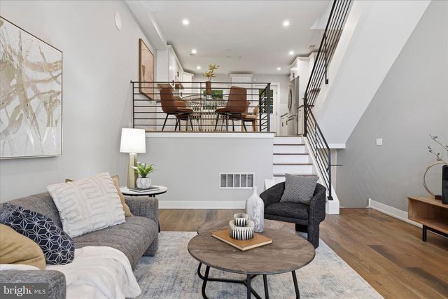 218 FOUNTAIN ST, Philadelphia, PA 19128