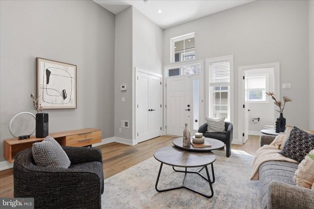 218 FOUNTAIN ST, Philadelphia, PA 19128