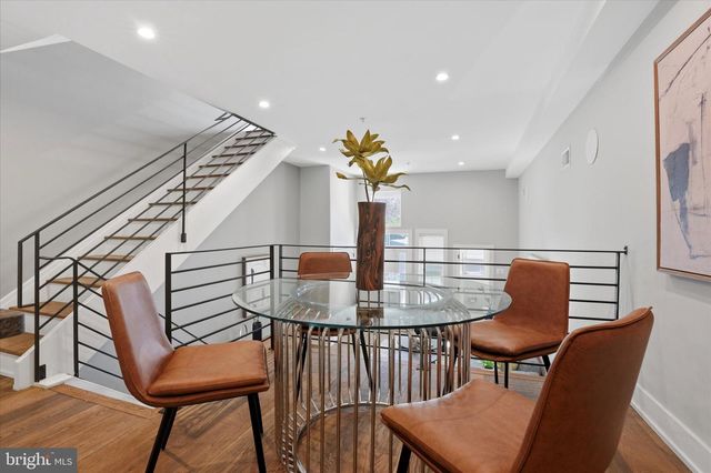218 FOUNTAIN ST, Philadelphia, PA 19128