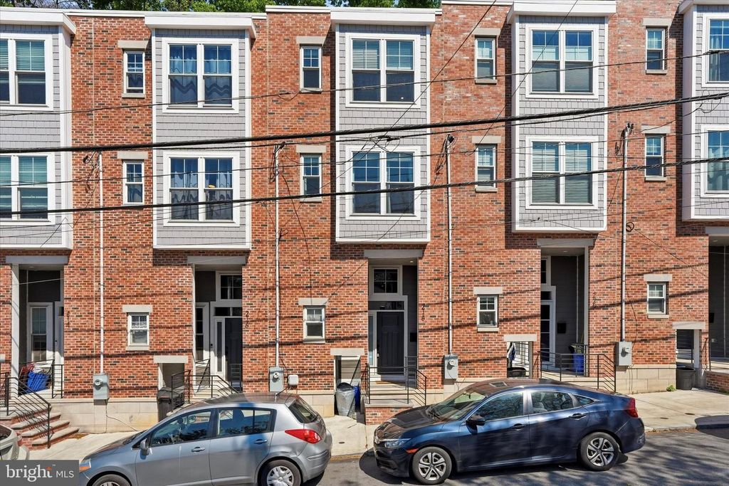 218 FOUNTAIN ST, Philadelphia, PA 19128