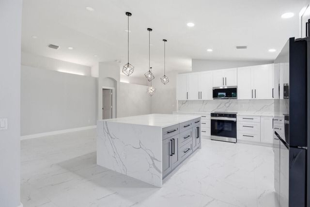 11709 Castellon Court, Boynton Beach, FL 33437