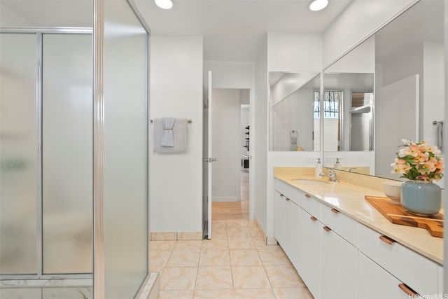 500 University Avenue PH6, Honolulu, HI 96826