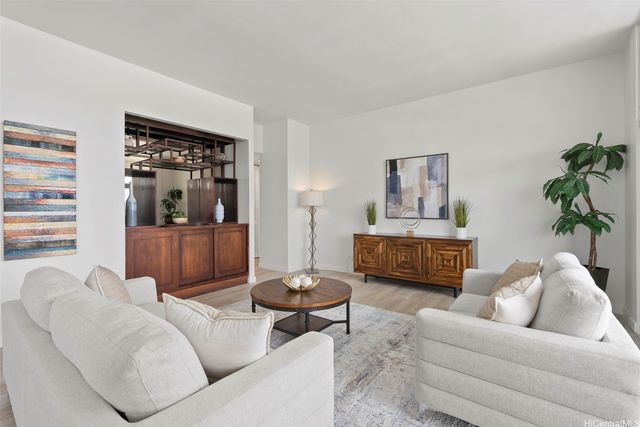 500 University Avenue PH6, Honolulu, HI 96826