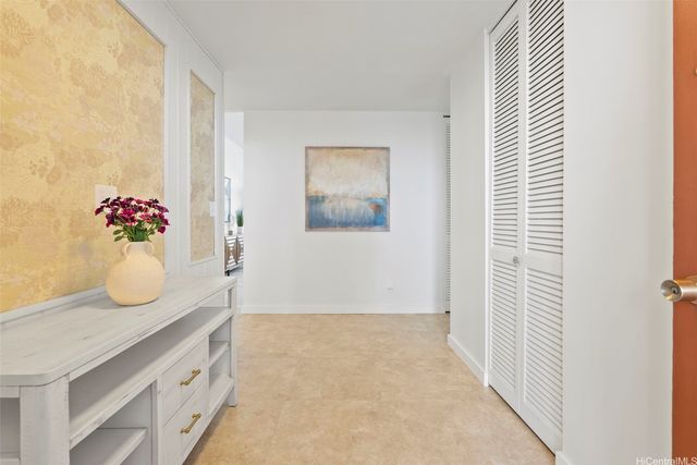 500 University Avenue PH6, Honolulu, HI 96826