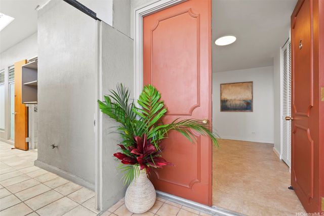 500 University Avenue PH6, Honolulu, HI 96826