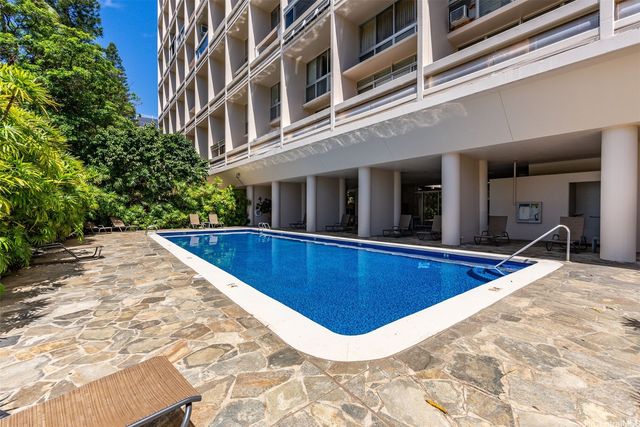 500 University Avenue PH6, Honolulu, HI 96826