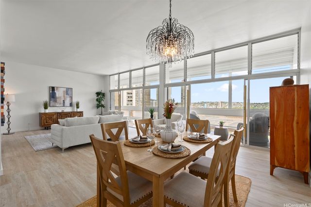 500 University Avenue PH6, Honolulu, HI 96826