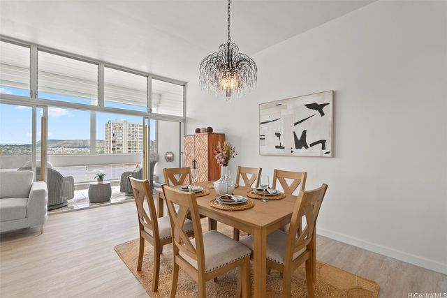 500 University Avenue PH6, Honolulu, HI 96826