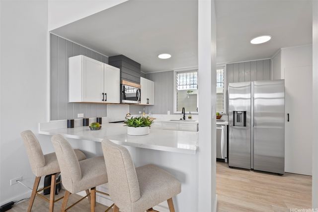 500 University Avenue PH6, Honolulu, HI 96826