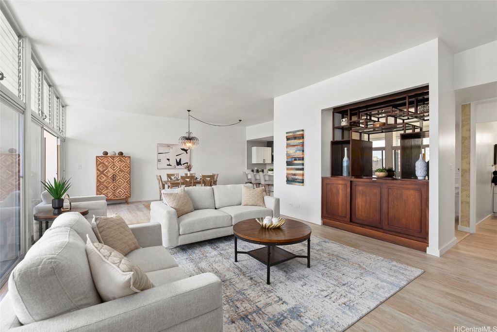 500 University Avenue PH6, Honolulu, HI 96826