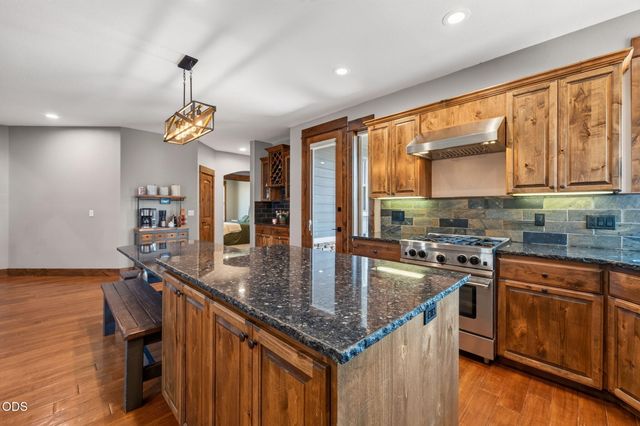 63109 Turret Court, Bend, OR 97701