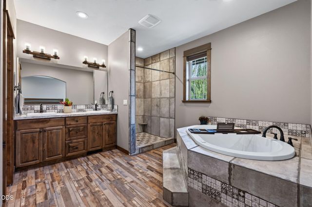 63109 Turret Court, Bend, OR 97701