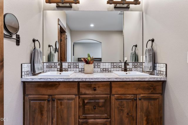 63109 Turret Court, Bend, OR 97701