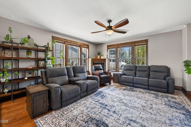 63109 Turret Court, Bend, OR 97701