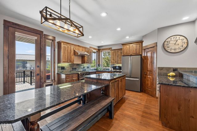 63109 Turret Court, Bend, OR 97701