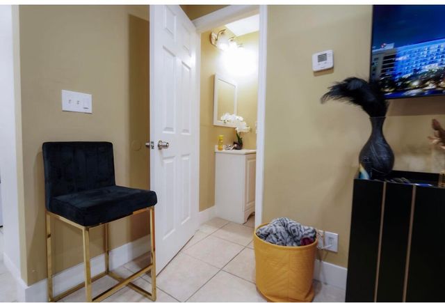 6611 Winfield Boulevard 109-b, Margate, FL 33063