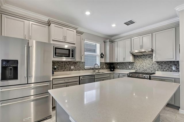 5503 BLUE CRUSH BEND, Land O Lakes, FL 34638